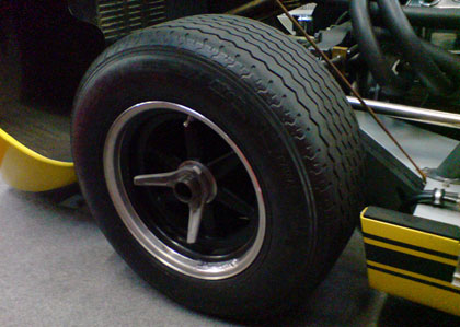 Ford GT40 con pneumatici Avon CR6ZZ