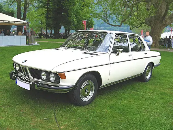 Click to enlarge BMW E3 3.0 S Tyres