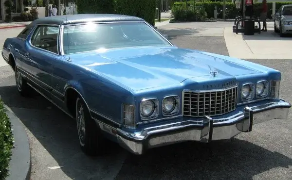 Pneumatici Ford Thunderbird del 1973