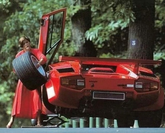 Lamborghini Countach Tyres