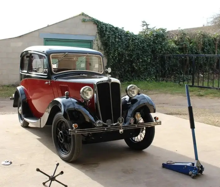 Morris 8 Tyres at Longstone