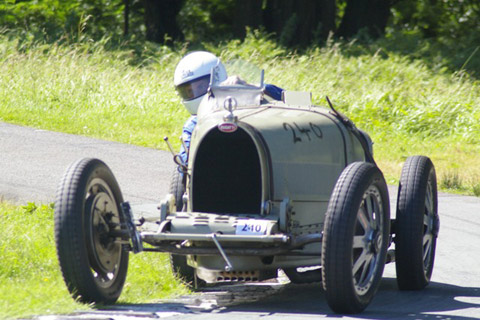 Mick Hudson sulla Bugatti 35B