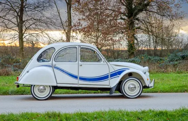 Click to enlarge Pneumatici Citroen 2CV fascia bianca
